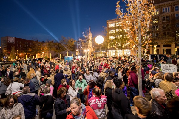 crowd shot of 2017 Downtown Christmas Tree Lighting